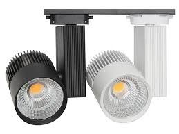 LED-Tracklights -belysning för skensystem
Vi har LED-tracklights armaturer för 1 / 2 / 3 fasskenor
i effekterna 15 / 20 / 30 / 45W
Spridningsvinkel 10/24/38 grader
Armaturerna går att erhållas i färgerna vitt / silver / svart